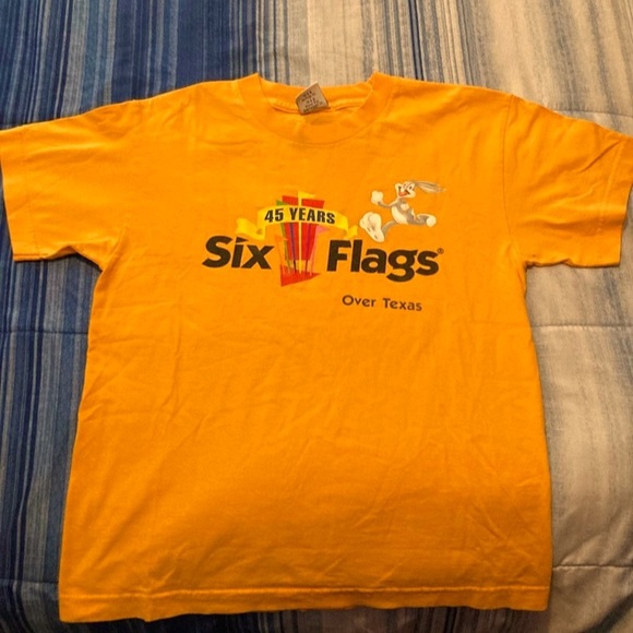 Six Flags Other - Six Flags Over Texas Vintage Looney Tunes Small T-Shirt